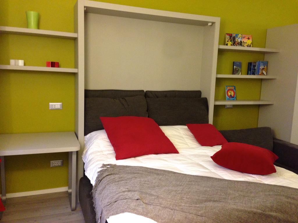 Apartment Melozzo Milan Room photo